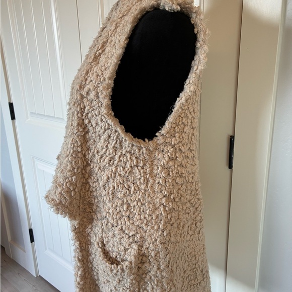 CoffeeShop Beige Textured Knit - Picture 2 of 5